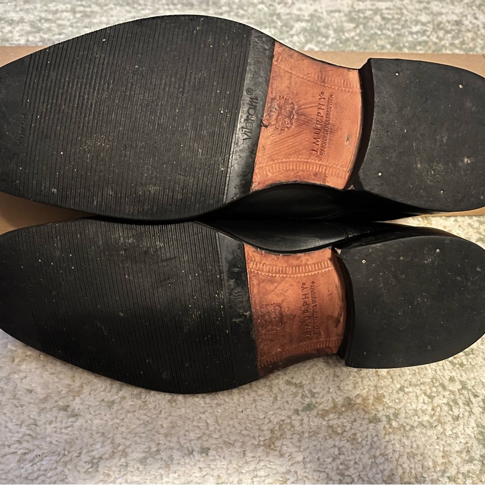 Classic Black Leather Men's Dress Shoes - Picture 7 of 8